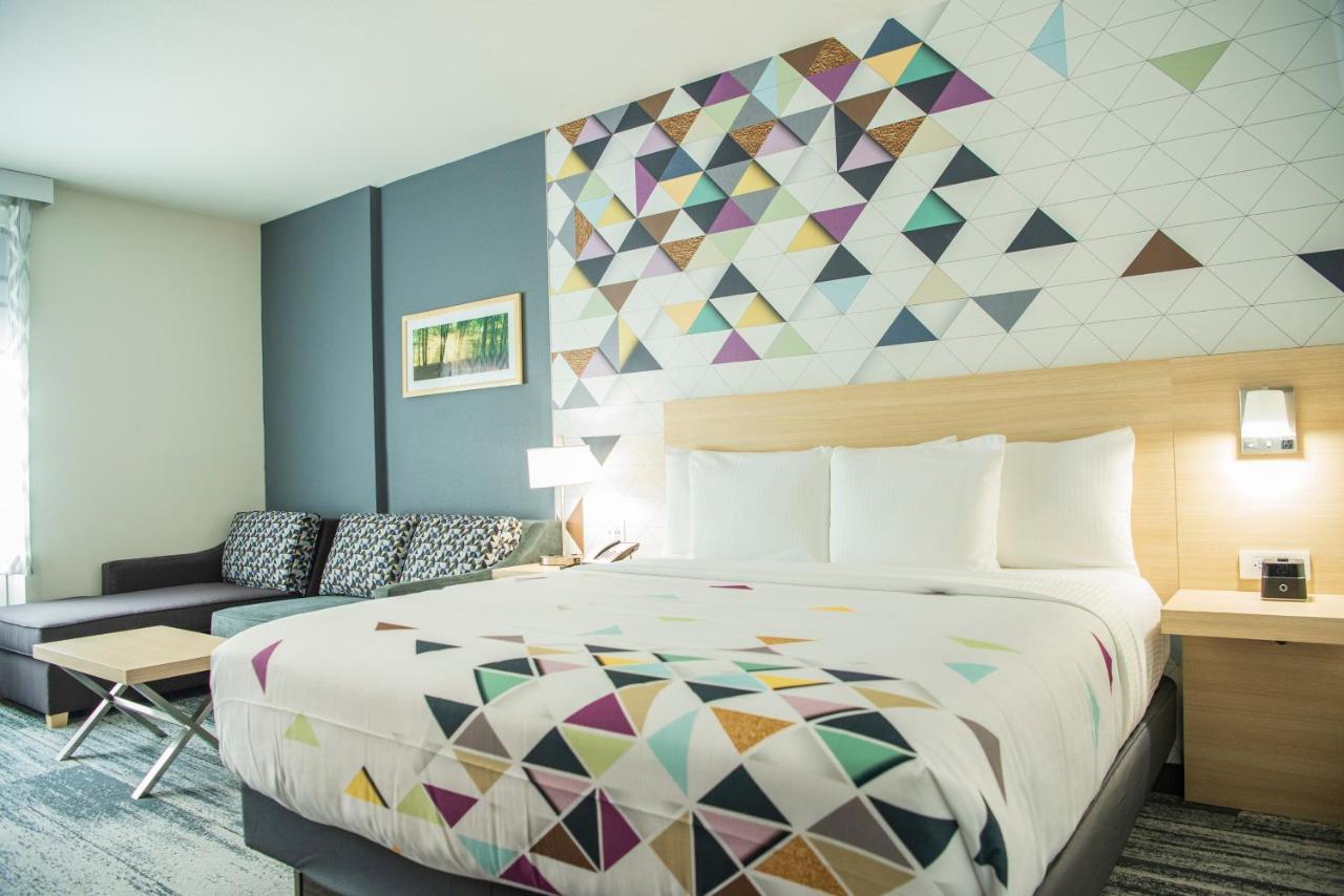 La Quinta Inn & Suites By Wyndham Lake City Ngoại thất bức ảnh