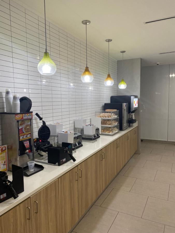 La Quinta Inn & Suites By Wyndham Lake City Ngoại thất bức ảnh