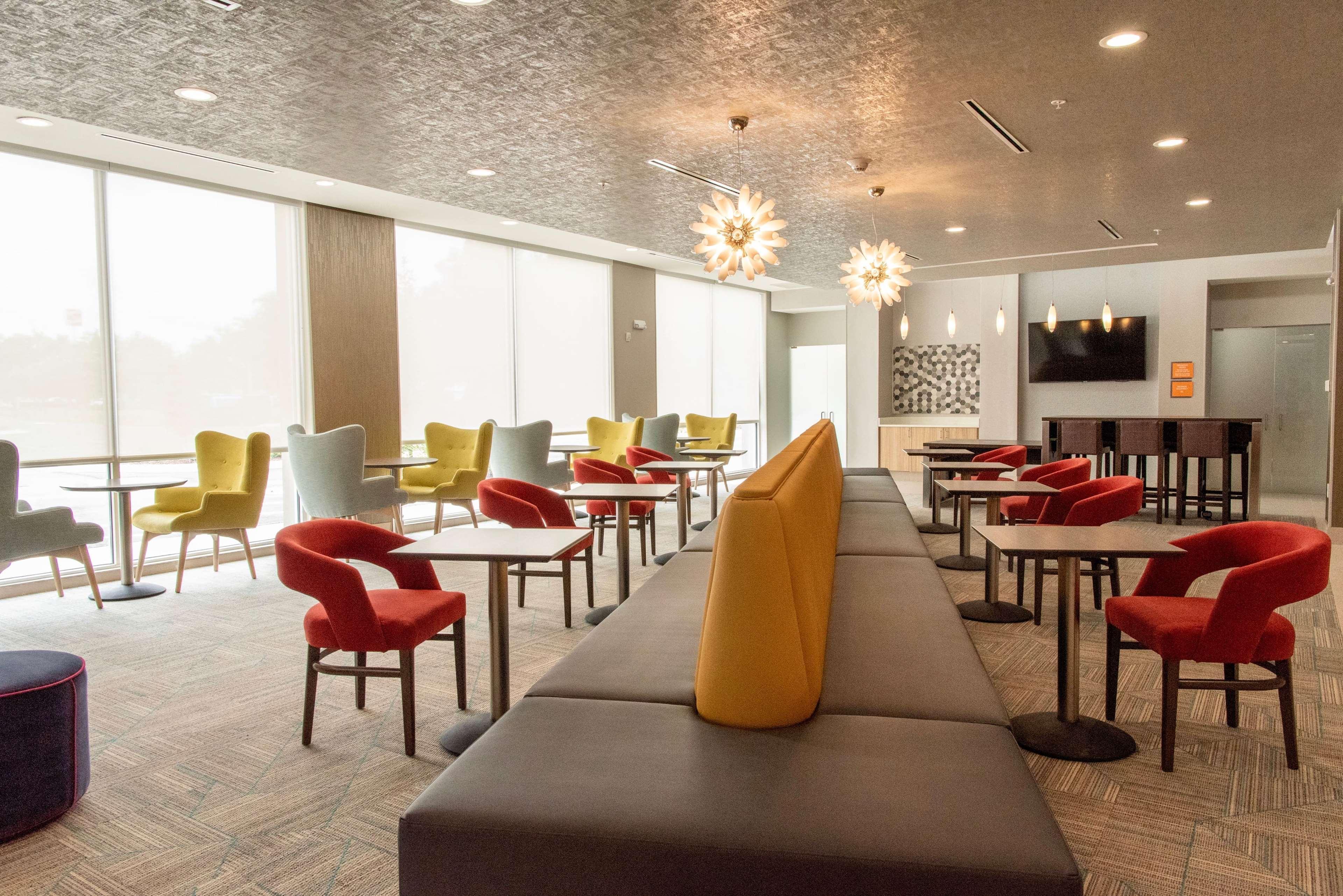 La Quinta Inn & Suites By Wyndham Lake City Ngoại thất bức ảnh